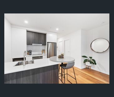 Moments from Honeysuckle Harbour - Photo 5