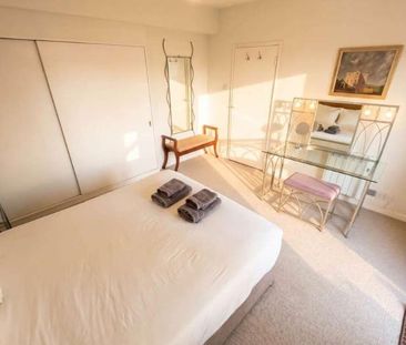Metropole Court, Brighton, BN1 - Photo 4