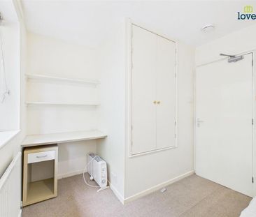 4 bedroom terraced house to rent - Photo 4