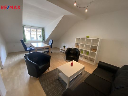 Pronájem bytu 3+1 80 m² - Photo 1