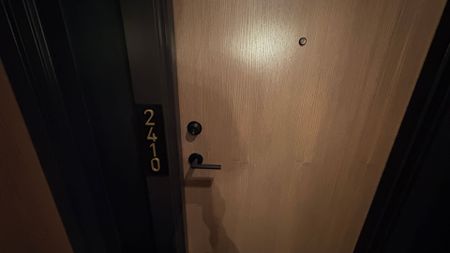 For Lease - 55 Charles Street Unit# 2410, Toronto, Ontario - Photo 2