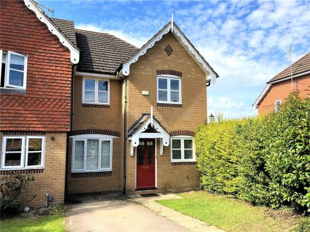 3 bedroom semi-detached house to rent - Photo 5