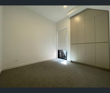 8 Queen Street, Fitzroy North, Vic 3068 - Photo 5