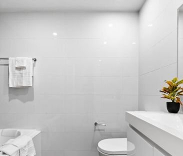 Modern and Spacious Two Bedroom Apartment 300M From Train Station a... - Photo 4