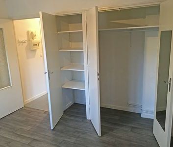 À louer / Appartement F1 / BESANCON PROCHE GARE VIOTTE 35 rue du Ch... - Photo 4