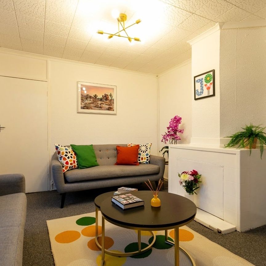 3 Bed Semi-Detached House, Melford Road, NG8 - Photo 1