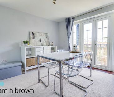 Milan Walk - Photo 4