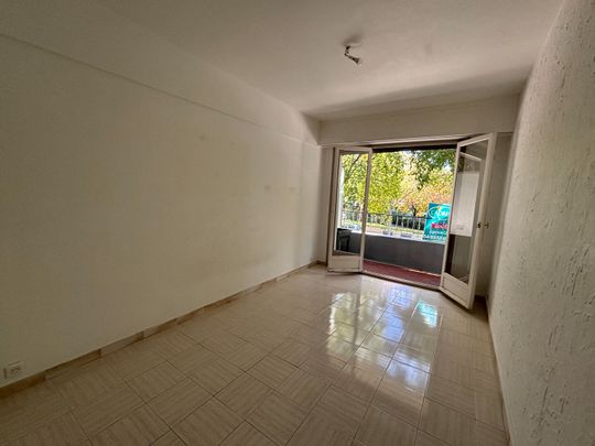 Location appartement 3 pièces, 77.44m², Nice - Photo 1