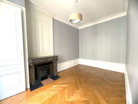 T3 MEUBLÉ METRO FOCH - CHARME DE L'ANCIEN AVEC MOBILIER MODERNE - Photo 5