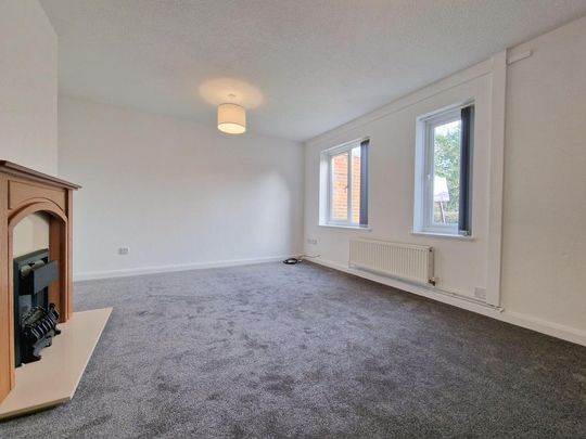 4 bedroom terraced house to rent - Photo 1