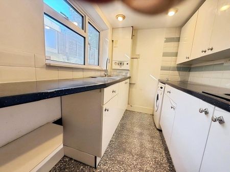 2 bedroom terraced house to rent - Photo 5
