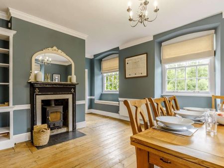 4 bedroom semi-detached house to rent - Photo 5