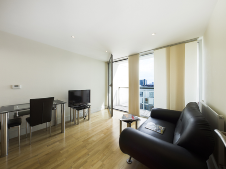 1 bedroom flat to rent - Photo 3