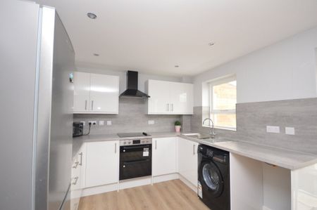 3 bedroom house - Photo 5