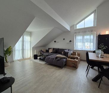 Wunderschöne und geräumige 3 ZKB Wohnung mit 4. OG mit Balkon - Foto 1