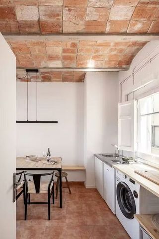 Gran Via de les Corts Catalanes, Barcelona, Catalonia 08011 - Foto 4