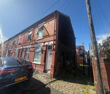 2 bedroom end of terrace house to rent - Photo 2