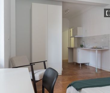 madrid, Community of Madrid 28015 - Photo 6