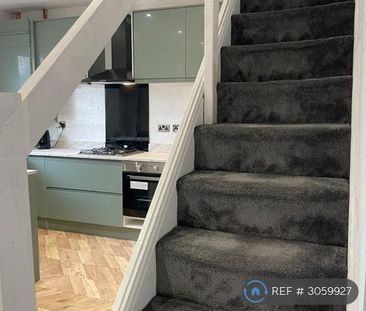 3 bedroom terraced house to rent - Photo 6