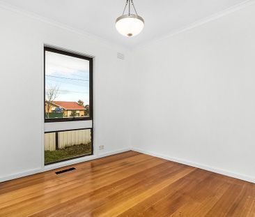 1 Devenish Court, Westmeadows VIC 3049 - Photo 2