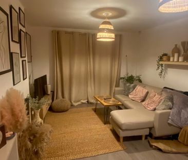 2 Bed Semi-Detached House, Tenbury Close, M6 - Photo 2