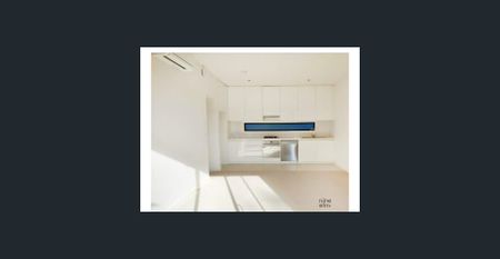 Contemporary Townhouse Living with Park Views in Melbourne’s Inner East - Photo 3