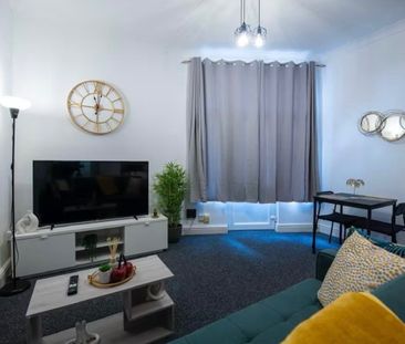 1 Bed Flat, Thornbury Avenue, SO15 - Photo 1