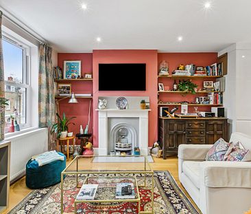 3 bedroom maisonette in London - Photo 5