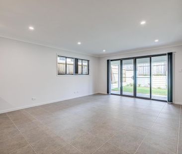 Lovely Family Home - Photo 2