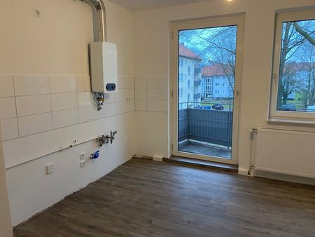 Renovierte Wohnung mit Balkon - Foto 4