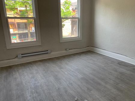 For Lease - 461 Parliament Street Unit# #201, Toronto, Ontario - Photo 2