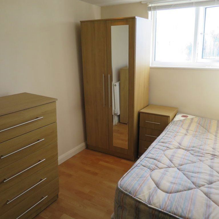 Cowley Road, Oxford, Oxford - Photo 1