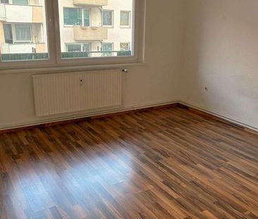 Helle 3-Zimmer-Wohnung mit zwei Balkonen in Hannover Mitte - Photo 1