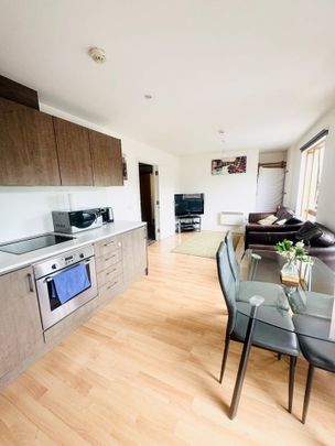 2 Bed Flat, Oyster Court, SE17 - Photo 1