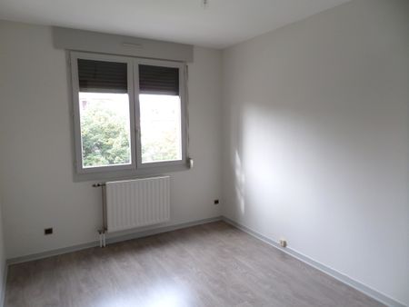 CHAMBERT CENTRE BEAU T2 – REF 289 - Photo 3