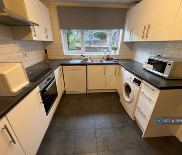 4 bedroom terraced house to rent - Photo 1