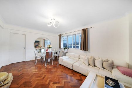 2 bedroom flat to rent - Photo 3