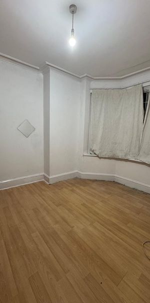 1 Bed Flat, Mostyn Avenue, HA9 - Photo 1
