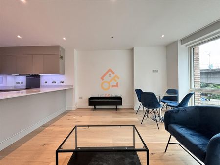 Royal Captain Court, 26 Arniston Way, London E14 - Photo 2