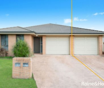 Charming 2 Bedroom Duplex - Photo 4
