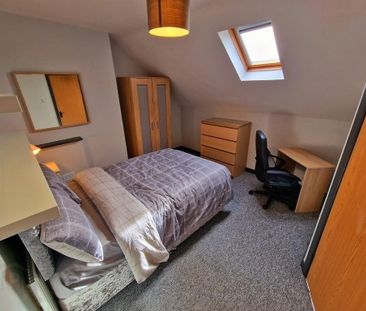 Ensuite Room 4, 32 Sandown Rd, Belfast, BT5 6GY - Photo 6