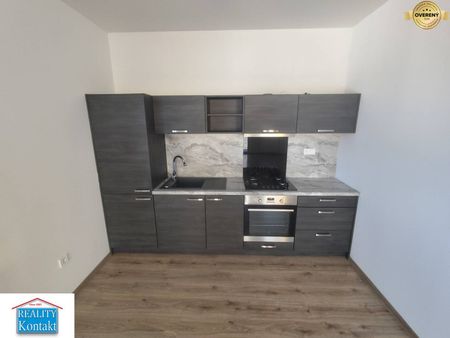 Na prenájom 2-izbový byt - Nové Zámky - Photo 2