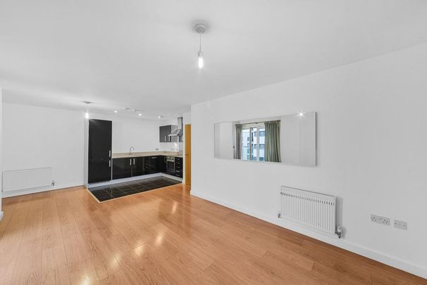 3 bedroom apartment to rent - Photo 1