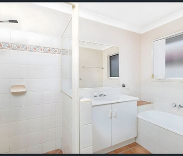 For Lease: Spacious Family Living in a Convenient Acacia Ridge Loca... - Photo 6