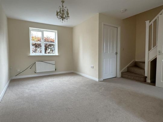 3 bedroom semi-detached house to rent - Photo 1