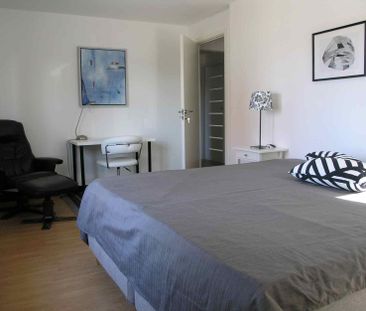 Bo i eget rum i stor villa - Photo 4