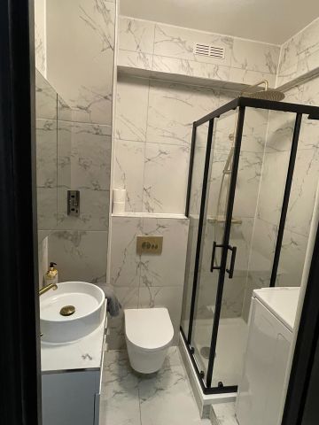 Studio Flat, Woburn Place, WC1H - Photo 5