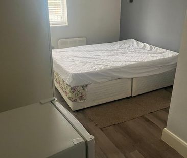 Studio Flat, Northborough Road, SW16 - Photo 4
