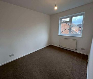 Falcon Fields, Tadley, RG26 - Photo 6