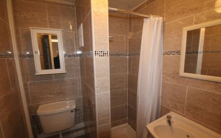 Flat, Rathgar Road, Rathgar, Dublin 6 - Photo 2